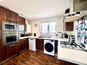 Kitchen- click for photo gallery